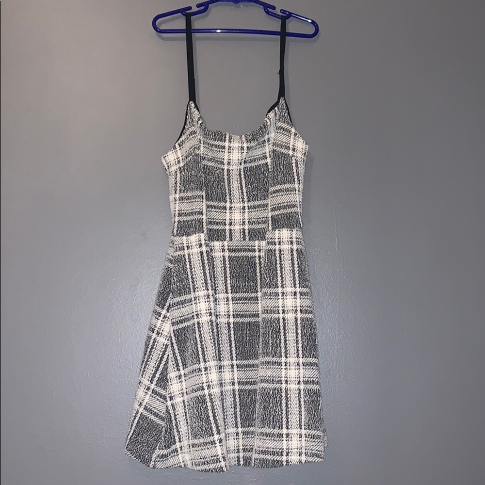 URBAN OUTFITTERS cute plaid mini dress